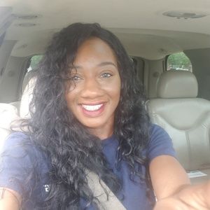 Meet your Posher, Danielle